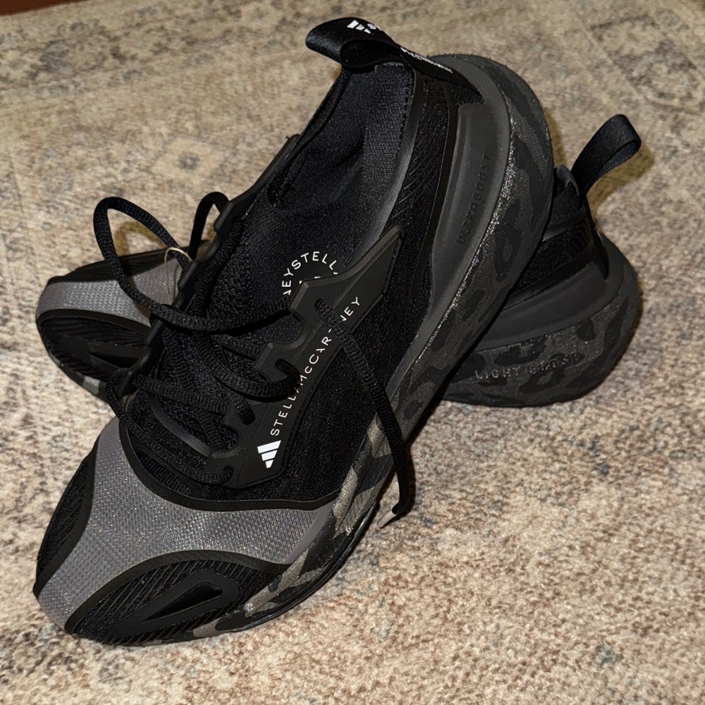 Stella McCartney Black x Adidas Ultrboost